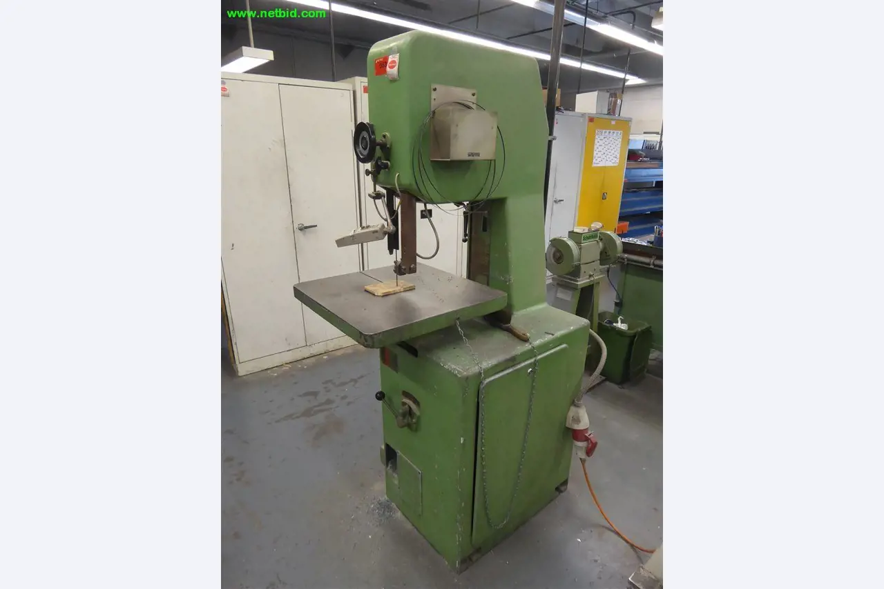 Machines et installations pour le travail des métaux et le traitement des surfaces<br>.-1