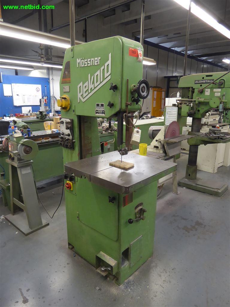 
Máquinas e sistemas para o trabalho de metais e tecnologia de superfícies<br>-3