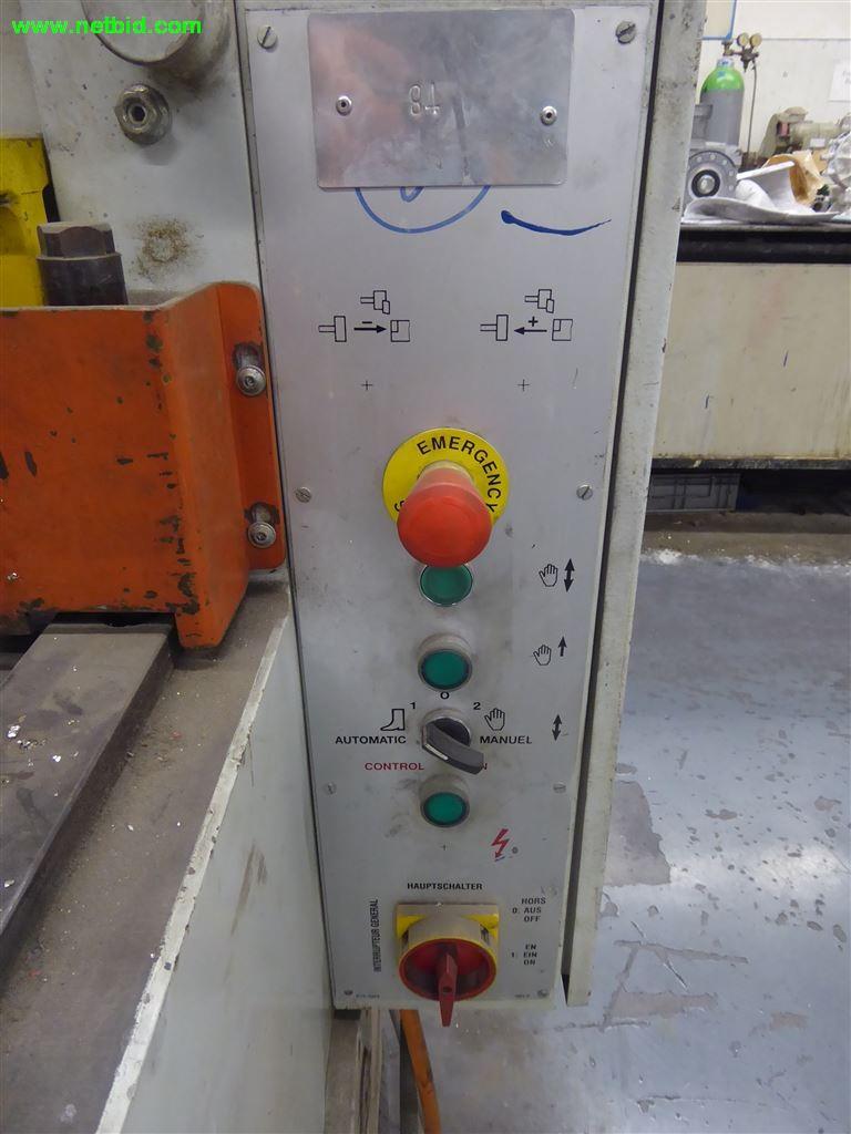 
Máquinas e sistemas para o trabalho de metais e tecnologia de superfícies<br>-3