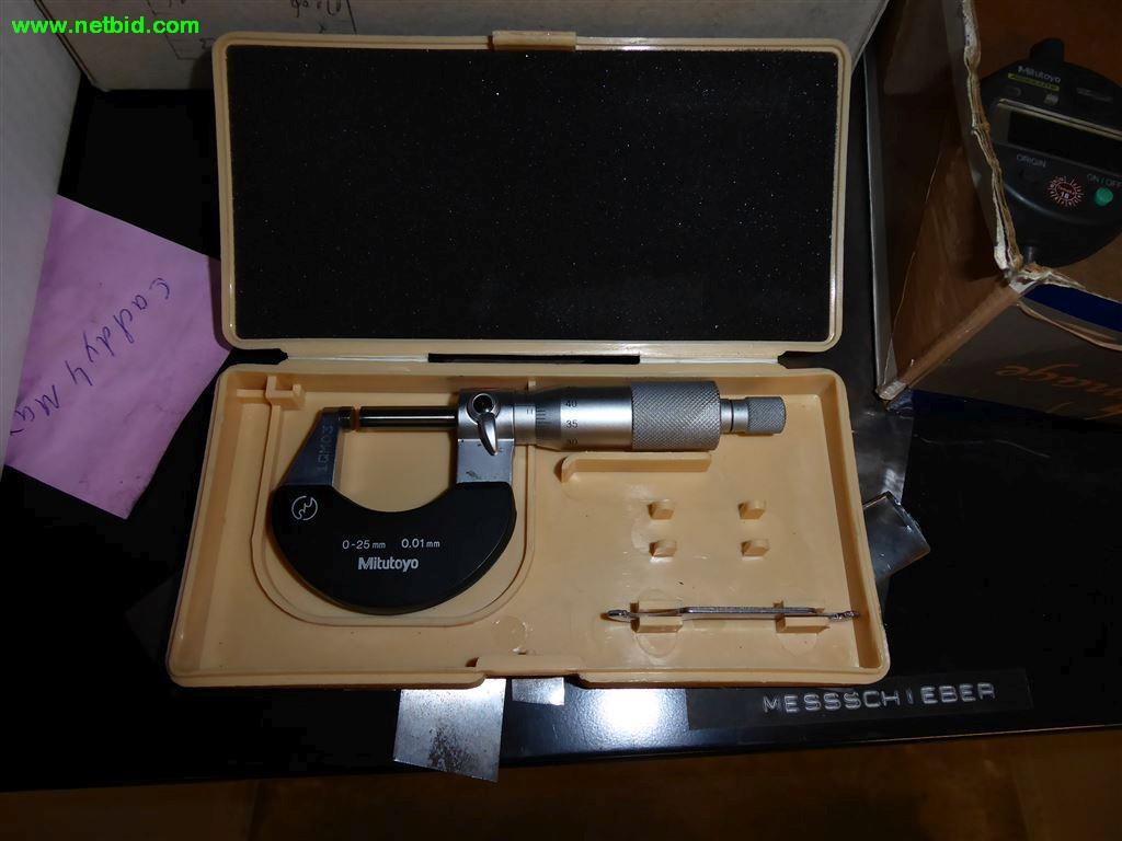 
Máquinas e sistemas para o trabalho de metais e tecnologia de superfícies<br>-22