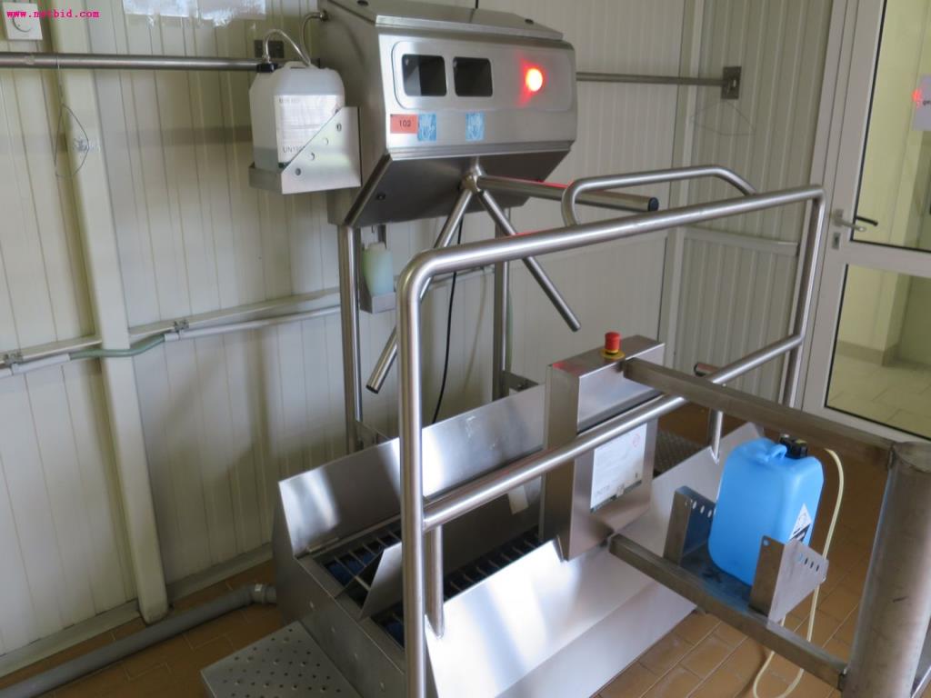 Máquinas de transformação de carnes e equipamento operacional e de escritório-2