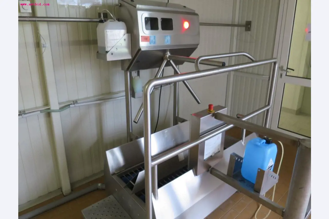 Máquinas de transformação de carnes e equipamento operacional e de escritório-2