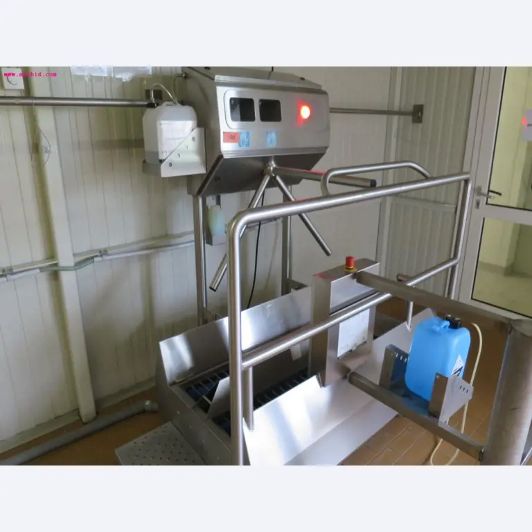 Máquinas de transformação de carnes e equipamento operacional e de escritório-2