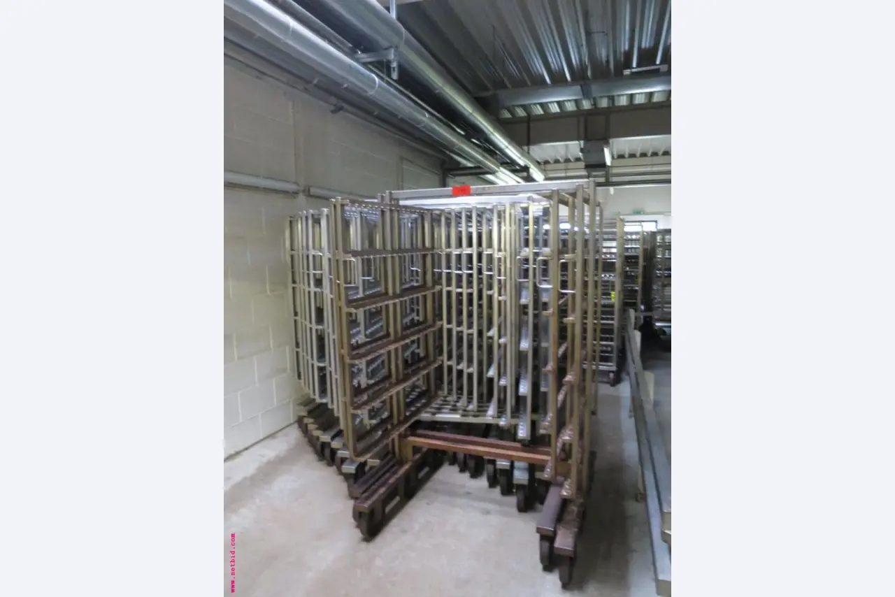 Máquinas de transformação de carnes e equipamento operacional e de escritório-1