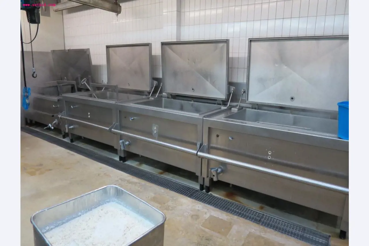 Máquinas de transformação de carnes e equipamento operacional e de escritório-1