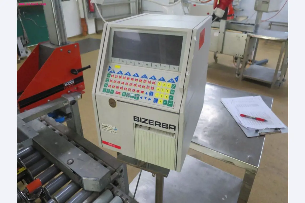 Máquinas de transformação de carnes e equipamento operacional e de escritório-1