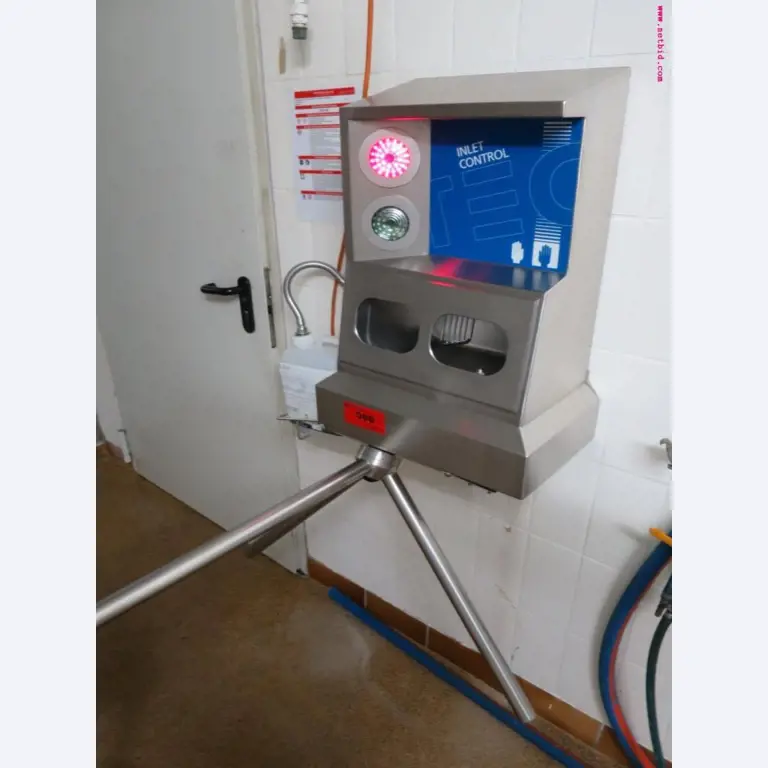 Máquinas de transformação de carnes e equipamento operacional e de escritório-1