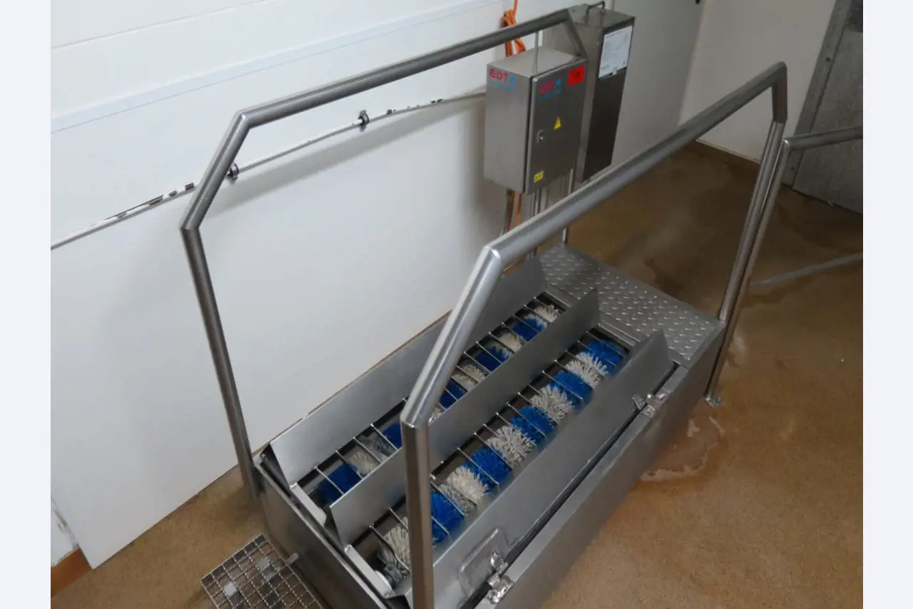 Meat processing machines as well as <br>business and office equipment-2