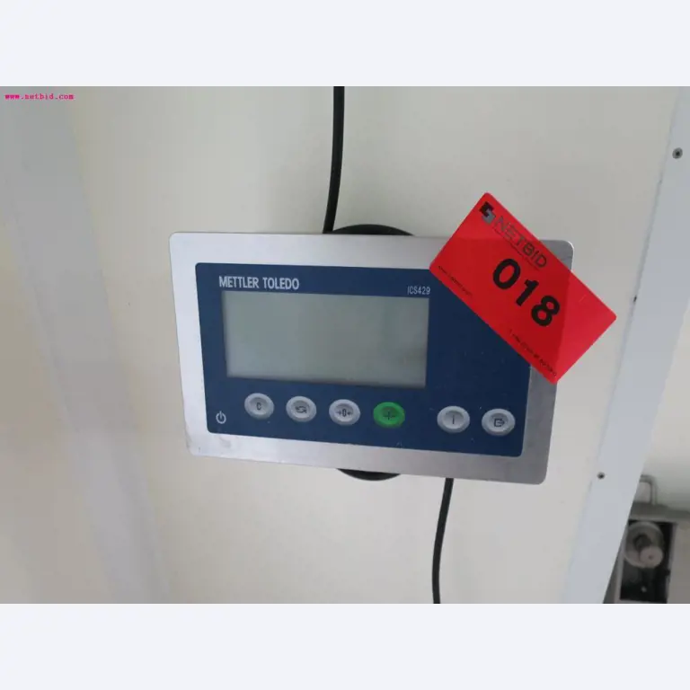 Máquinas de transformação de carnes e equipamento operacional e de escritório-1