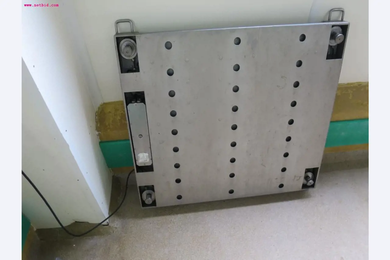 Máquinas de transformação de carnes e equipamento operacional e de escritório-2