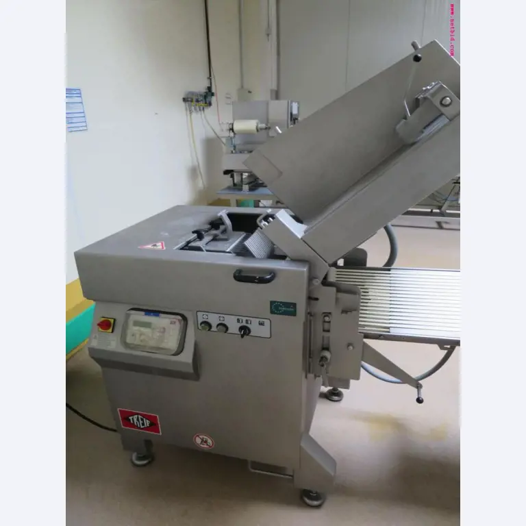 Máquinas de transformação de carnes e equipamento operacional e de escritório-1