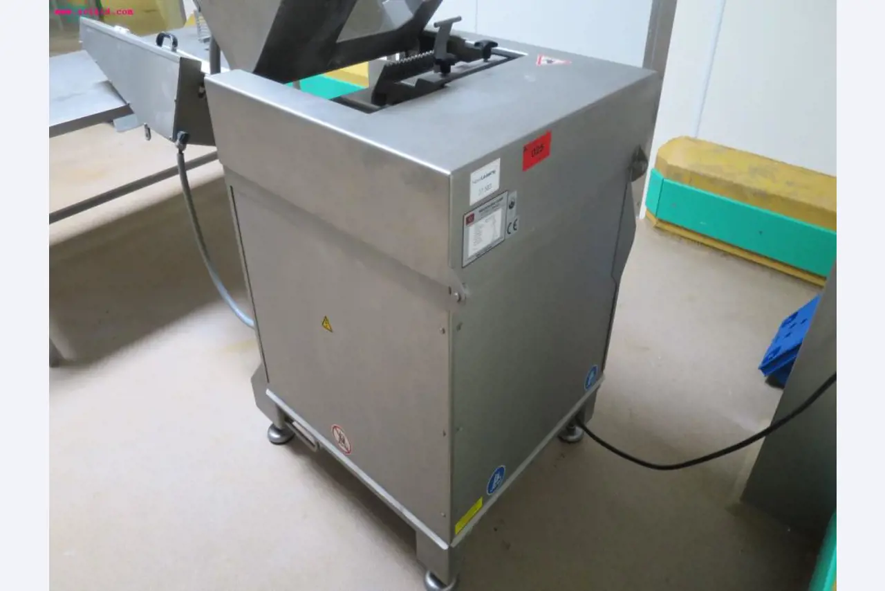 Máquinas de transformação de carnes e equipamento operacional e de escritório-2