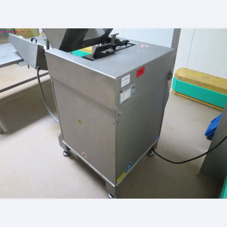 Máquinas de transformação de carnes e equipamento operacional e de escritório-2