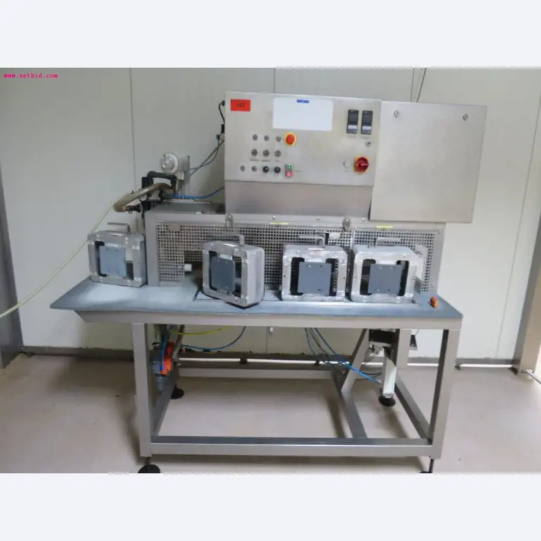 Máquinas de transformação de carnes e equipamento operacional e de escritório-1