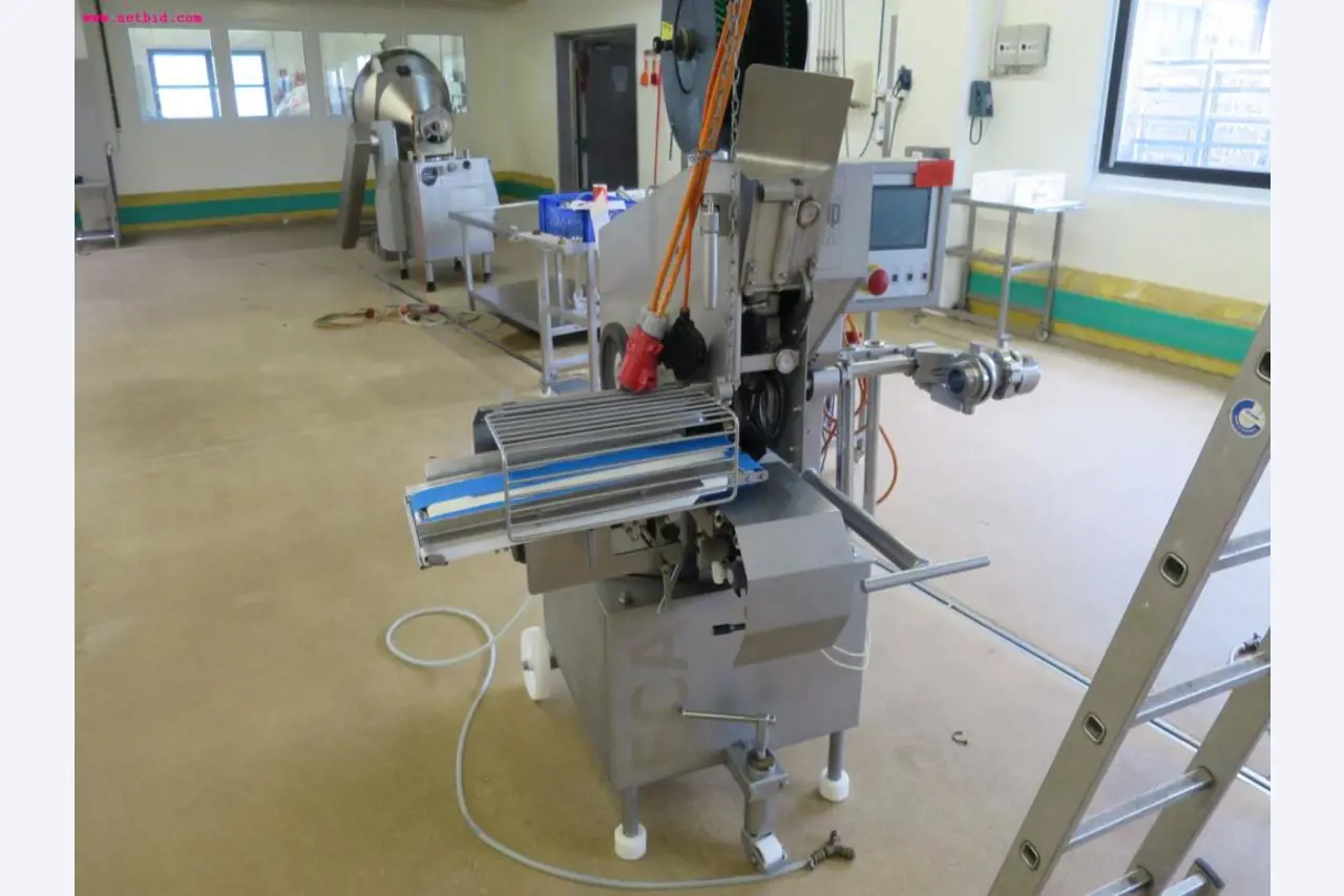 Máquinas de transformação de carnes e equipamento operacional e de escritório-4