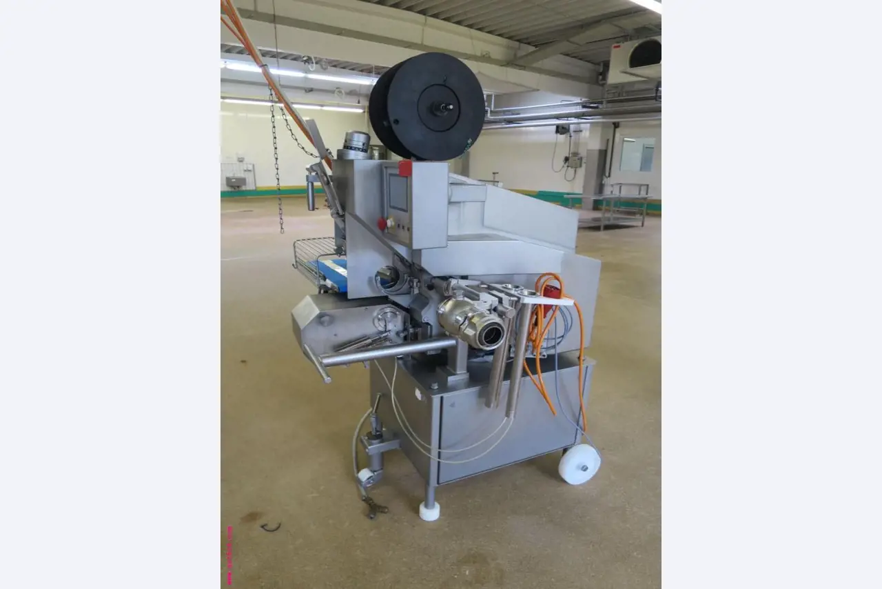 Máquinas de transformação de carnes e equipamento operacional e de escritório-6