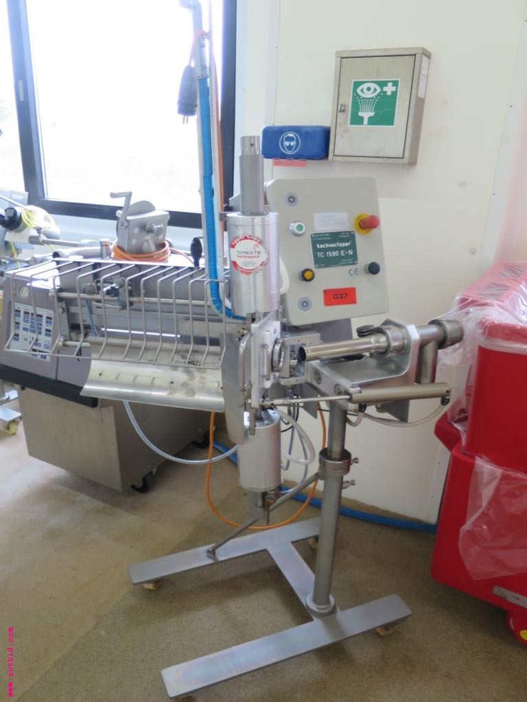 Máquinas de transformação de carnes e equipamento operacional e de escritório-1