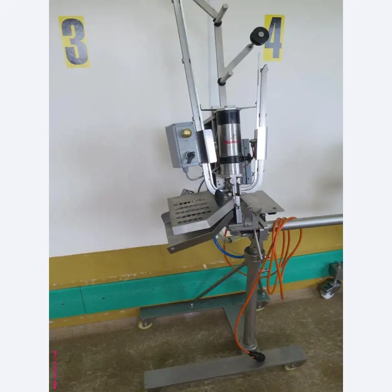 Máquinas de transformação de carnes e equipamento operacional e de escritório-2