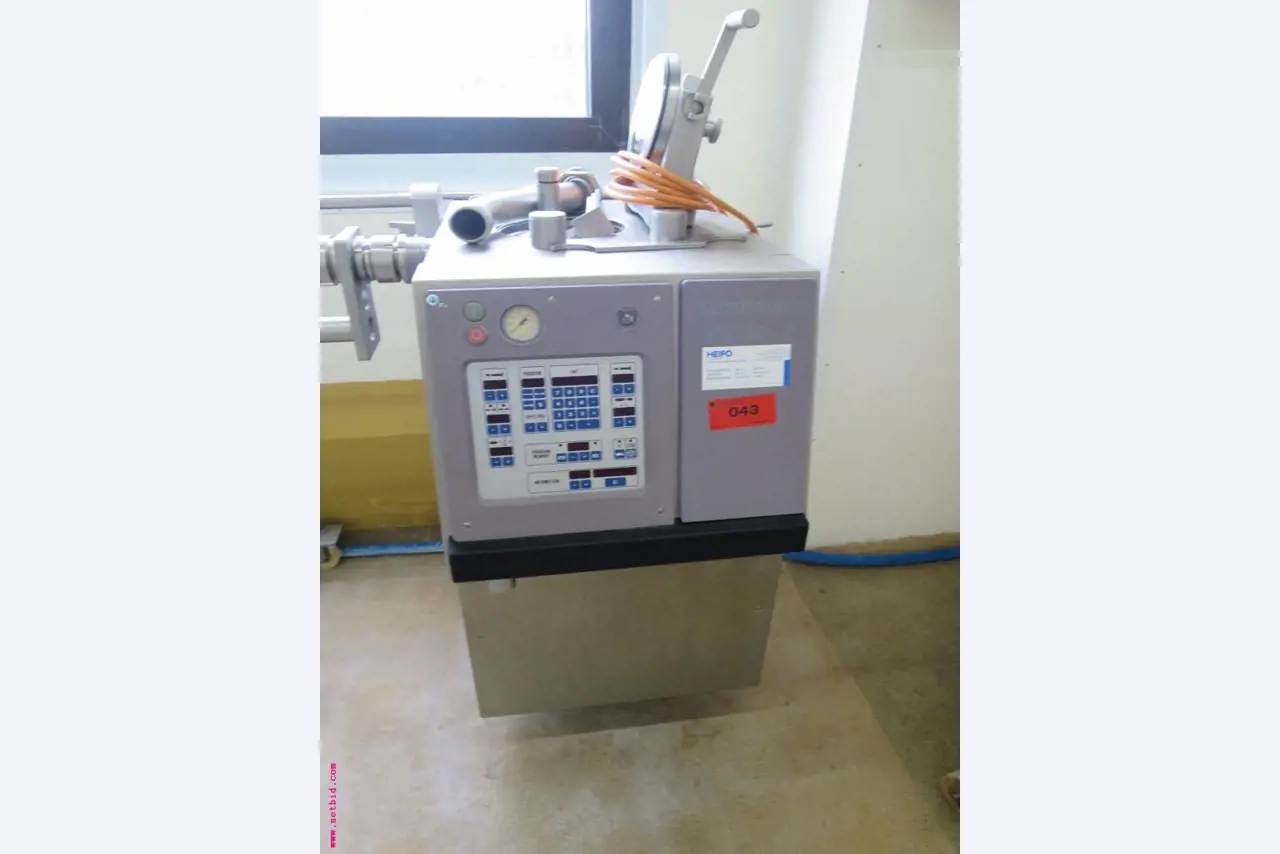 Máquinas de transformação de carnes e equipamento operacional e de escritório-1