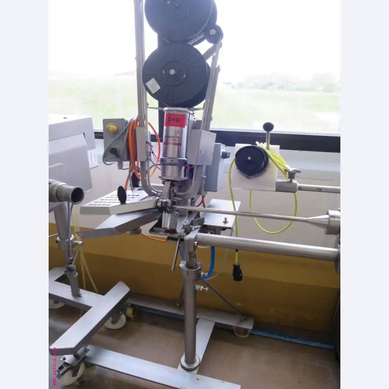 Máquinas de transformação de carnes e equipamento operacional e de escritório-1