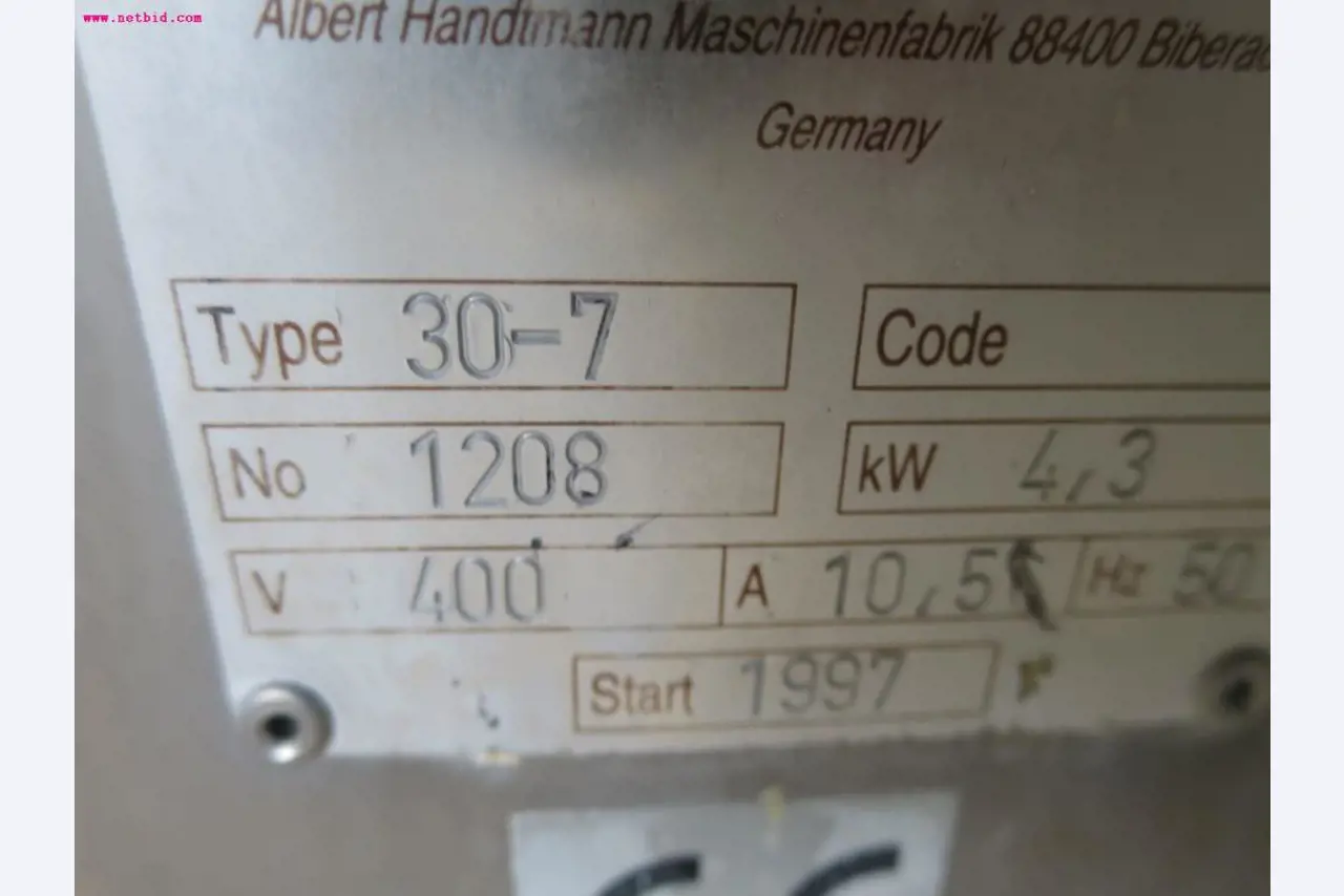 Máquinas de transformação de carnes e equipamento operacional e de escritório-2