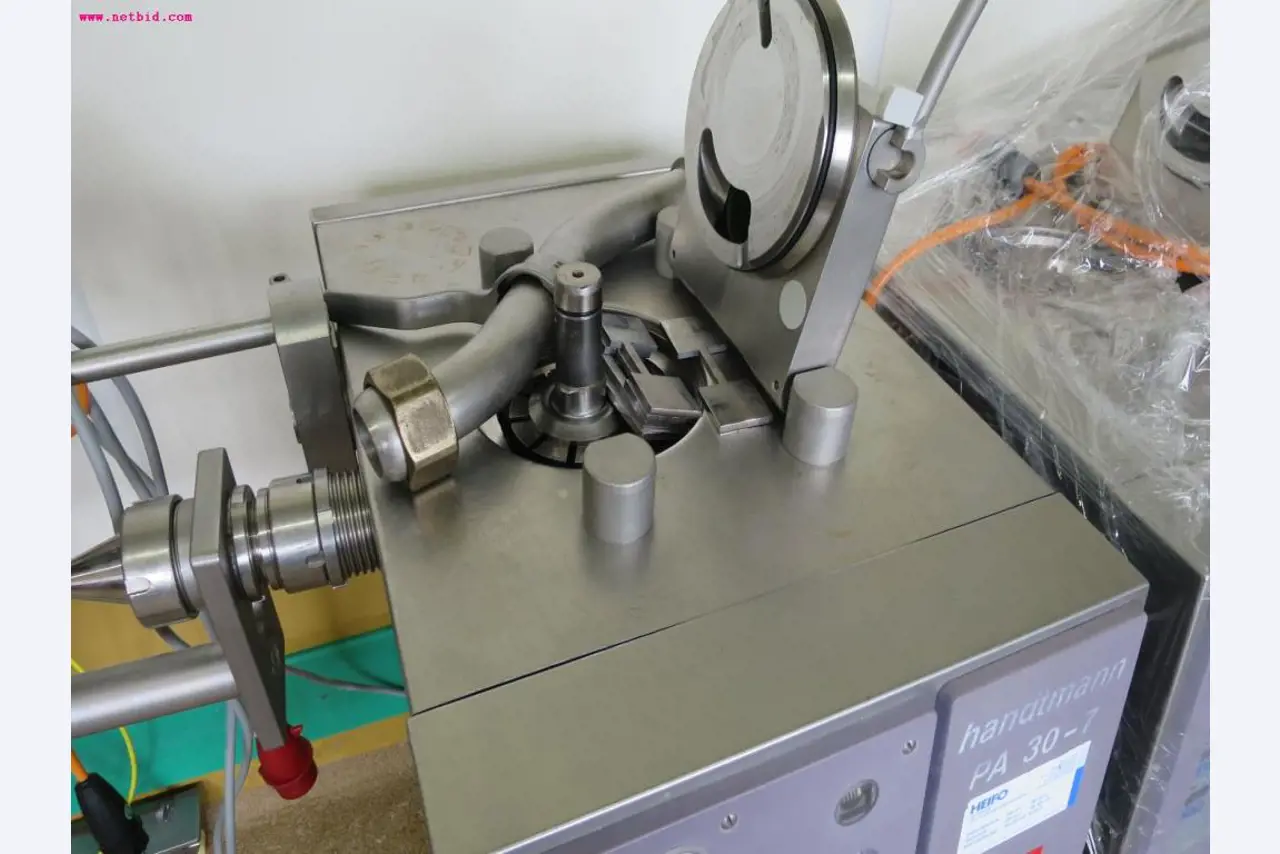 Máquinas de transformação de carnes e equipamento operacional e de escritório-4