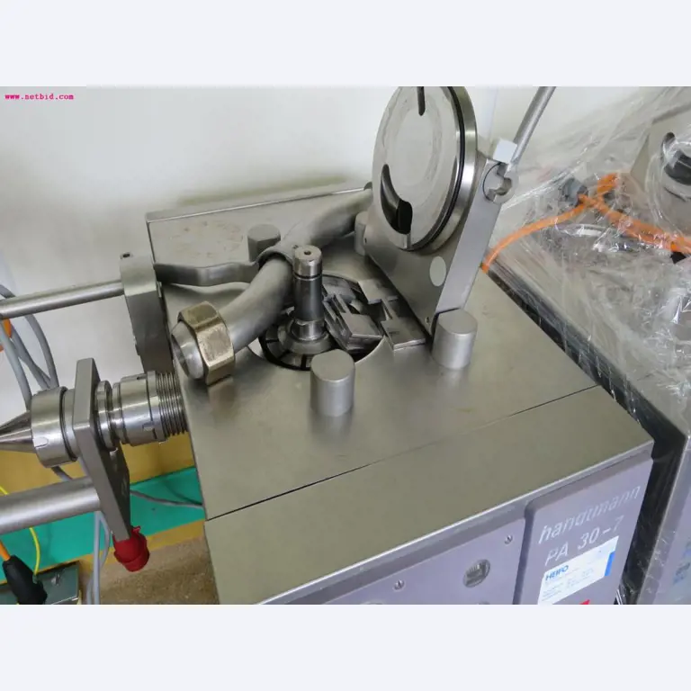 Máquinas de transformação de carnes e equipamento operacional e de escritório-4