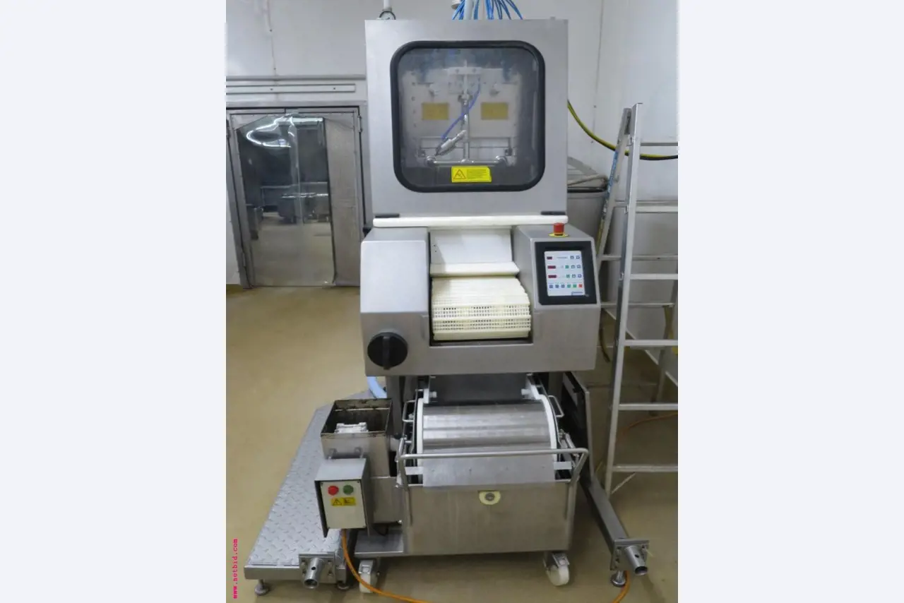 Máquinas de transformação de carnes e equipamento operacional e de escritório-2