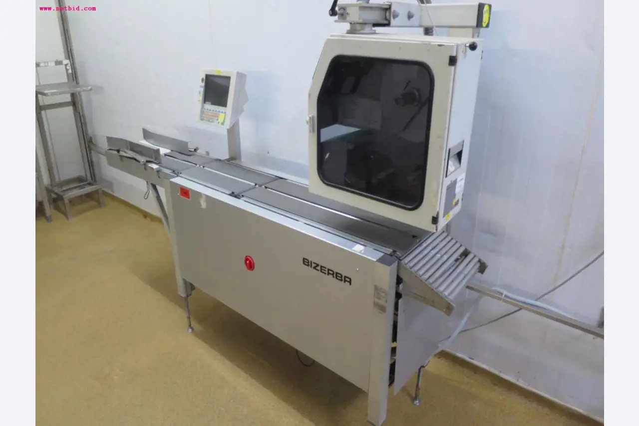 Máquinas de transformação de carnes e equipamento operacional e de escritório-1