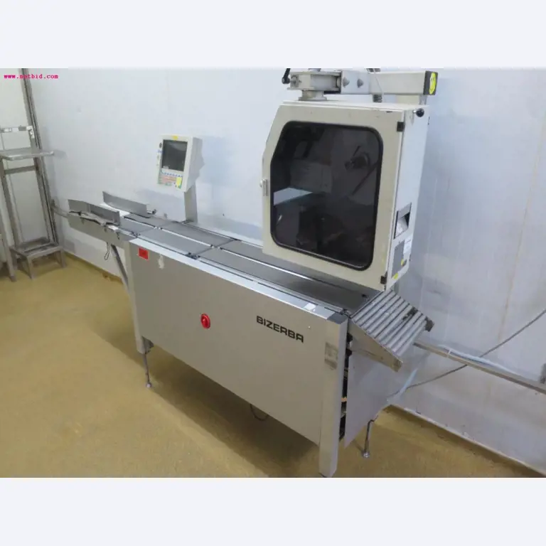 Máquinas de transformação de carnes e equipamento operacional e de escritório-1