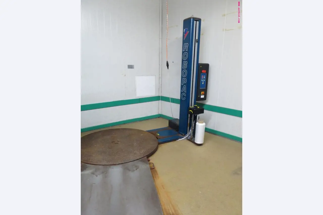 Máquinas de transformação de carnes e equipamento operacional e de escritório-1