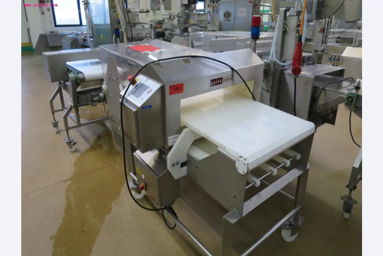 Máquinas de transformação de carnes e equipamento operacional e de escritório-1