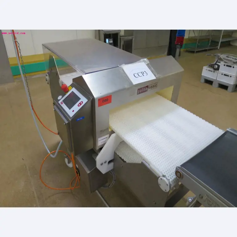 Máquinas de transformação de carnes e equipamento operacional e de escritório-1