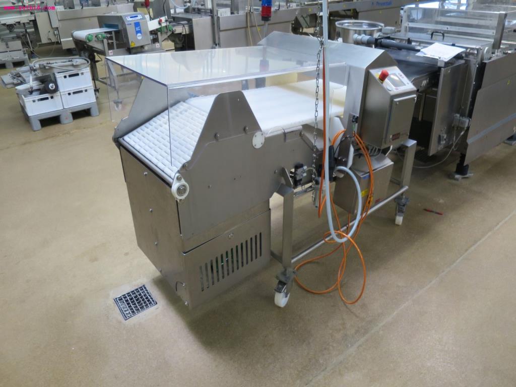 Máquinas de transformação de carnes e equipamento operacional e de escritório-3