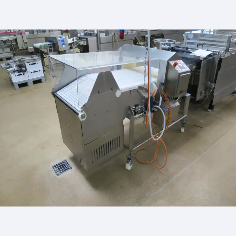 Máquinas de transformação de carnes e equipamento operacional e de escritório-3