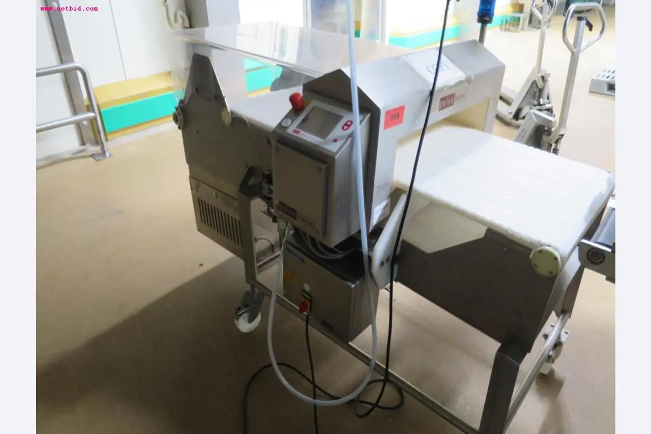 Máquinas de transformação de carnes e equipamento operacional e de escritório-2