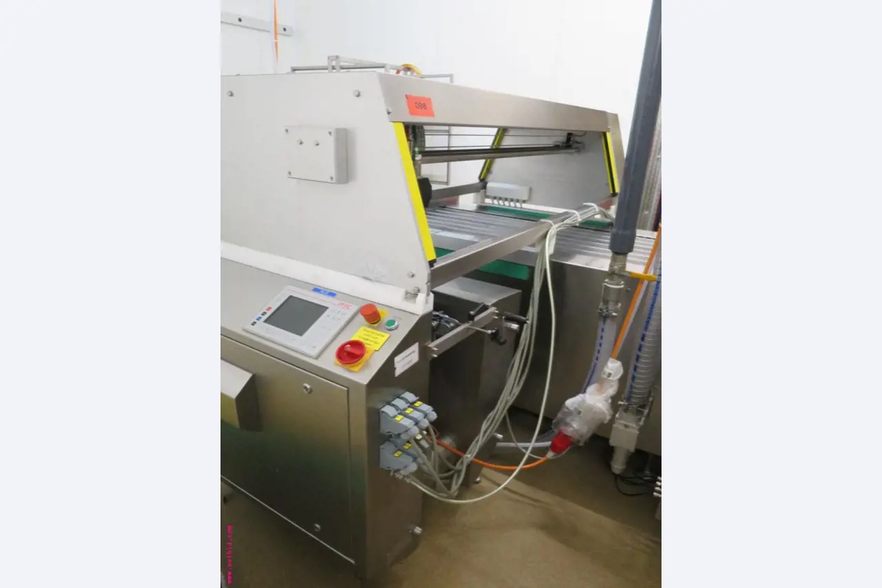 Máquinas de transformação de carnes e equipamento operacional e de escritório-1