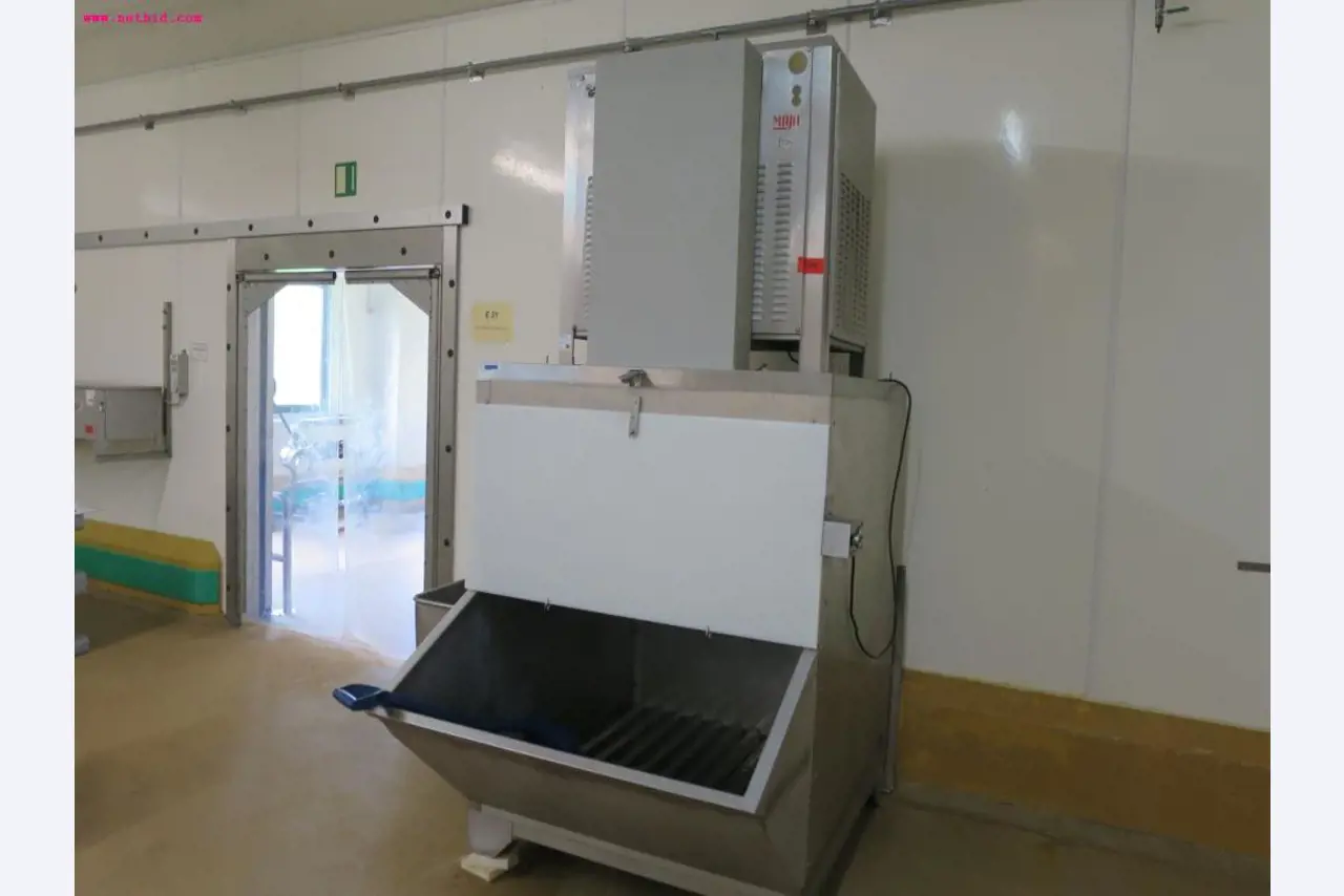 Máquinas de transformação de carnes e equipamento operacional e de escritório-1