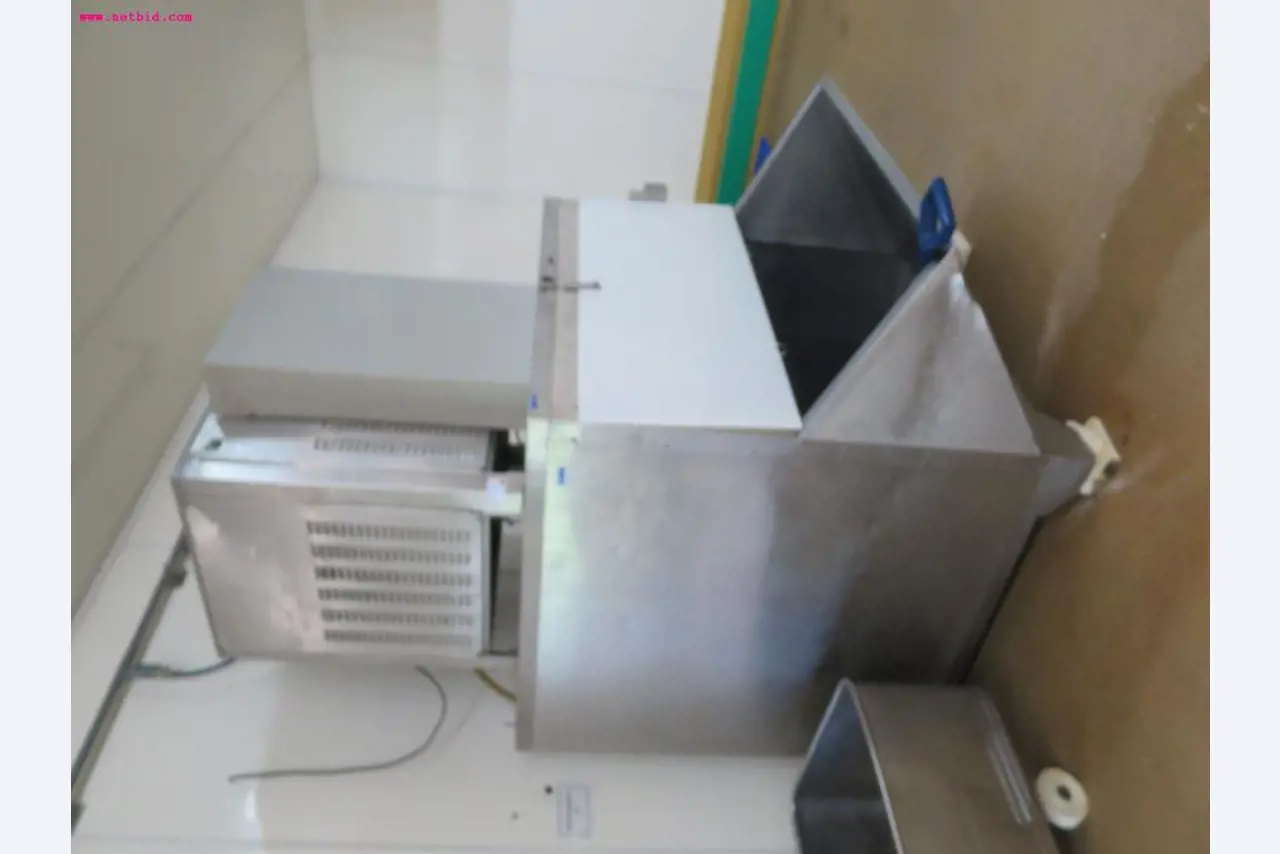 Máquinas de transformação de carnes e equipamento operacional e de escritório-3