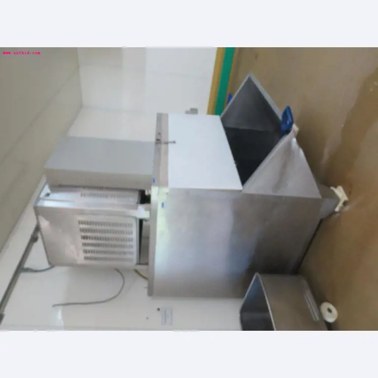 Máquinas de transformação de carnes e equipamento operacional e de escritório-3