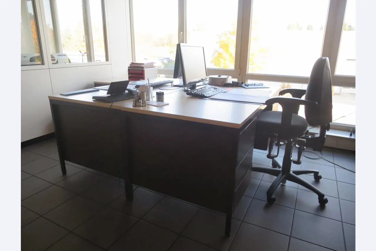 des machines à travailler le métal bien entretenues-2