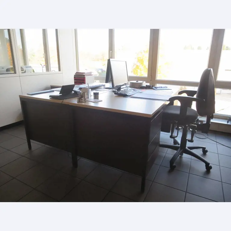 des machines à travailler le métal bien entretenues-2