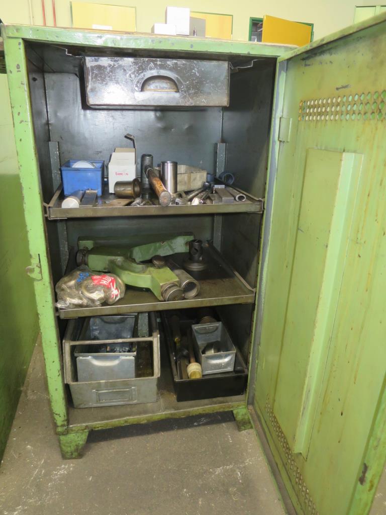 dobro vzdrževani stroji za obdelavo kovin.-6