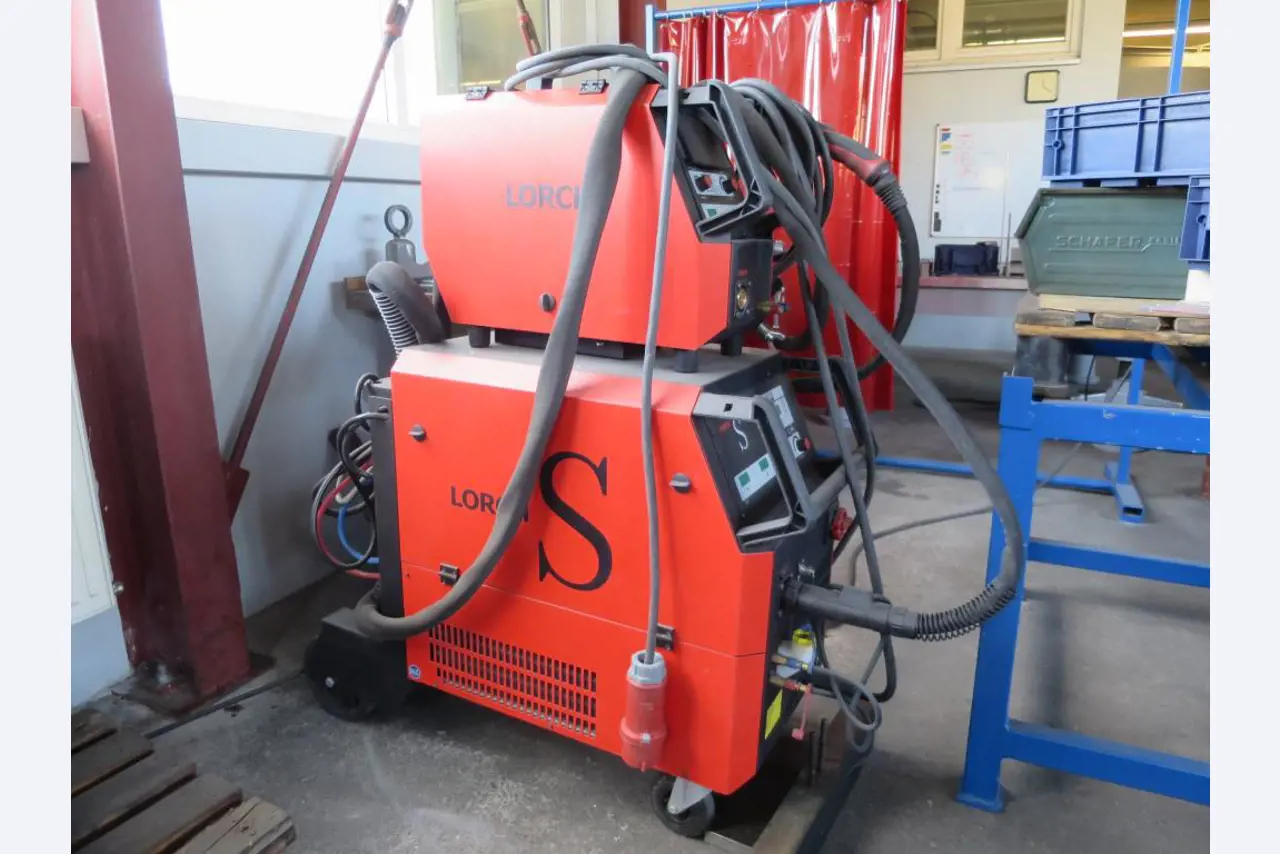 máquinas metalúrgicas em bom estado de conservação-1