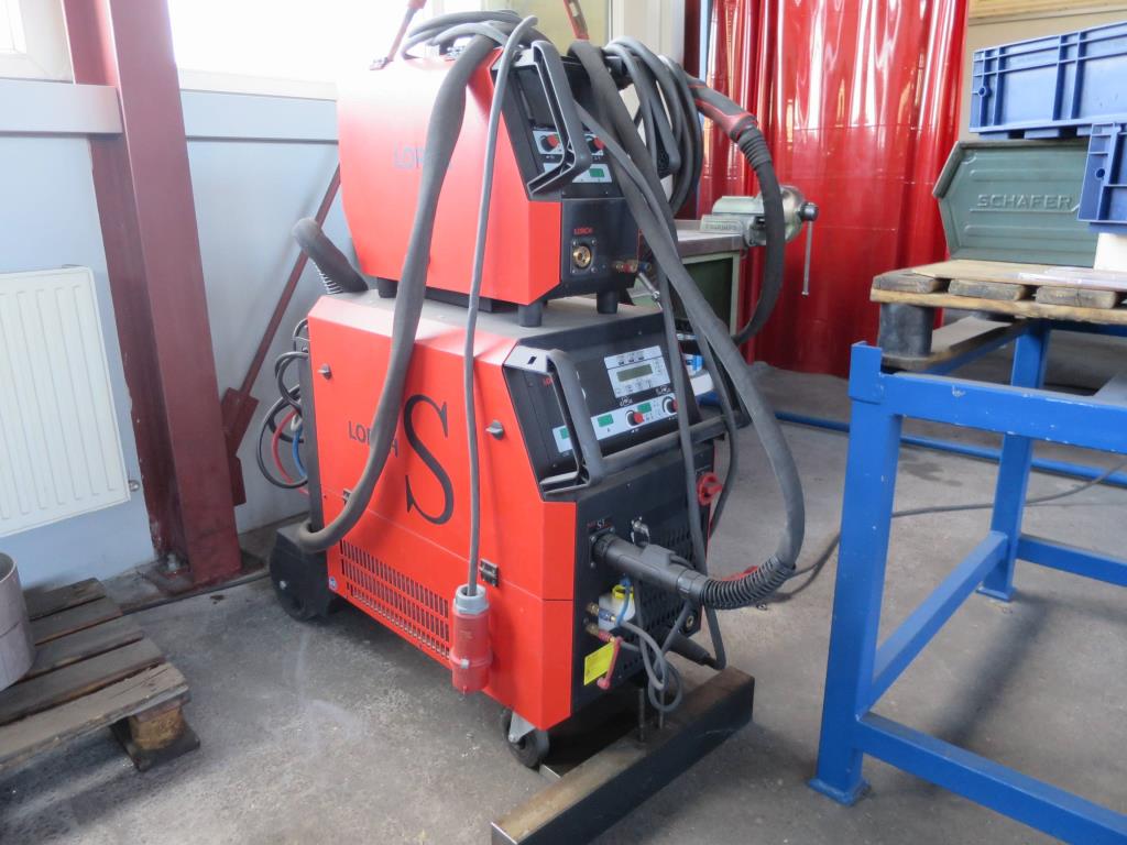 dobro vzdrževani stroji za obdelavo kovin.-2