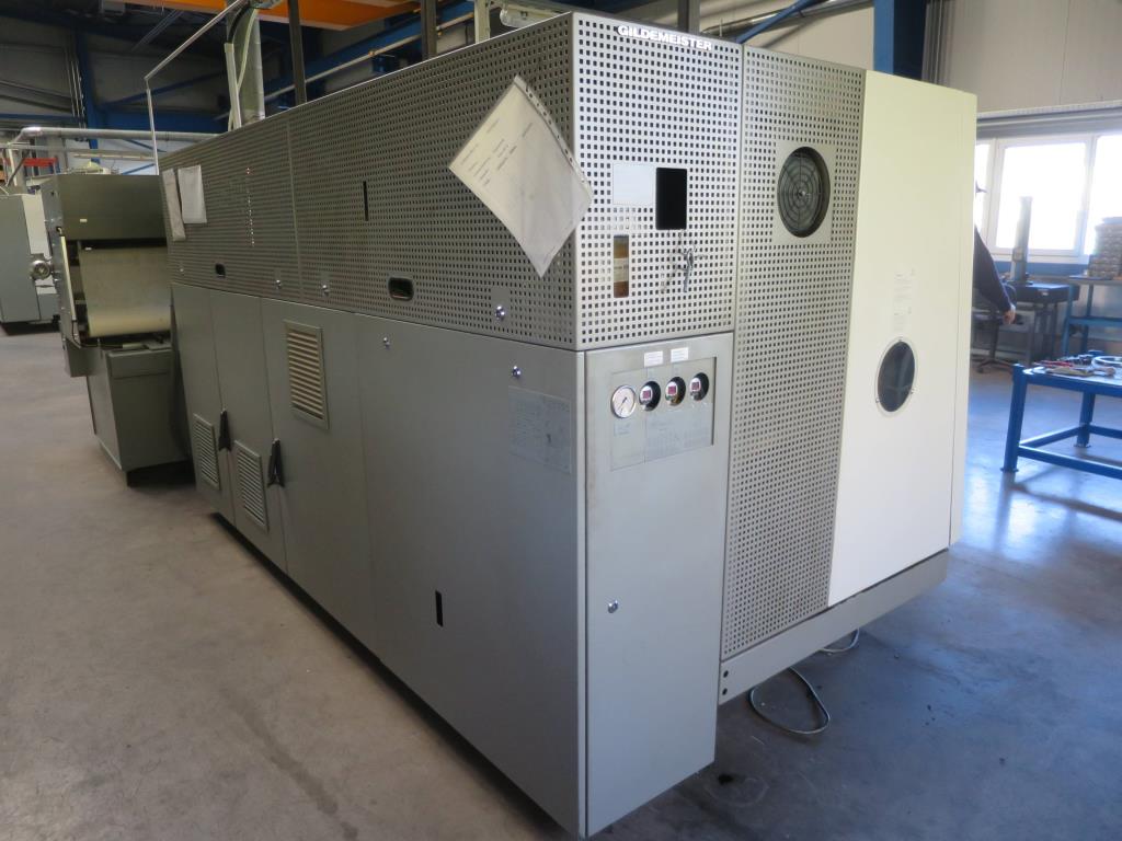 des machines à travailler le métal bien entretenues-12