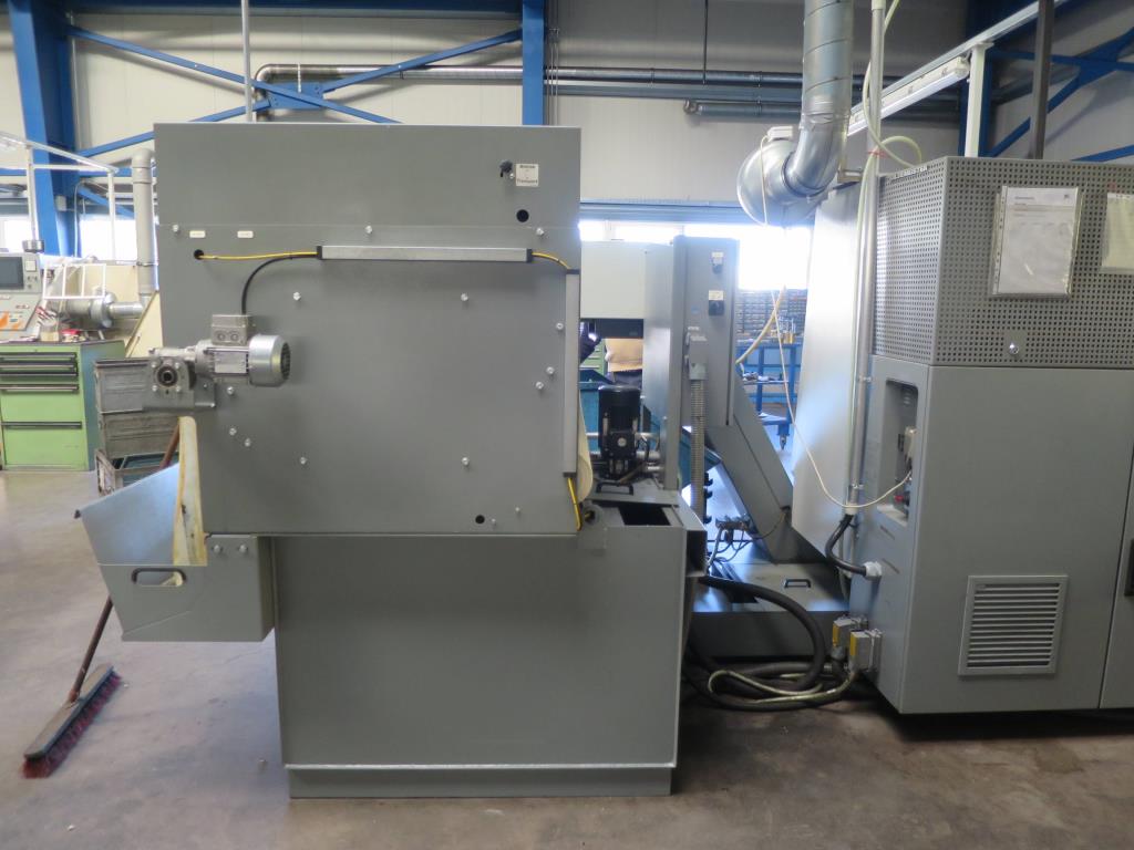 des machines à travailler le métal bien entretenues-13