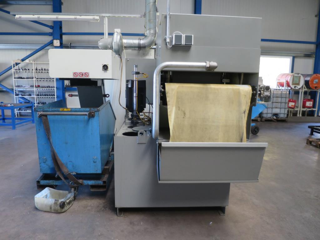 des machines à travailler le métal bien entretenues-3