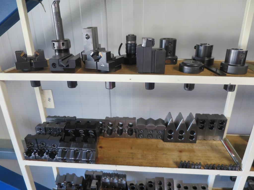 des machines à travailler le métal bien entretenues-5