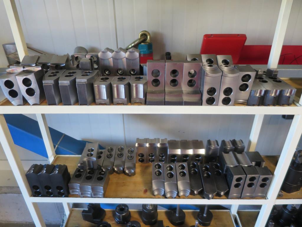 des machines à travailler le métal bien entretenues-6